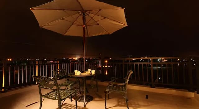 山水聽風-豪華家庭房-12