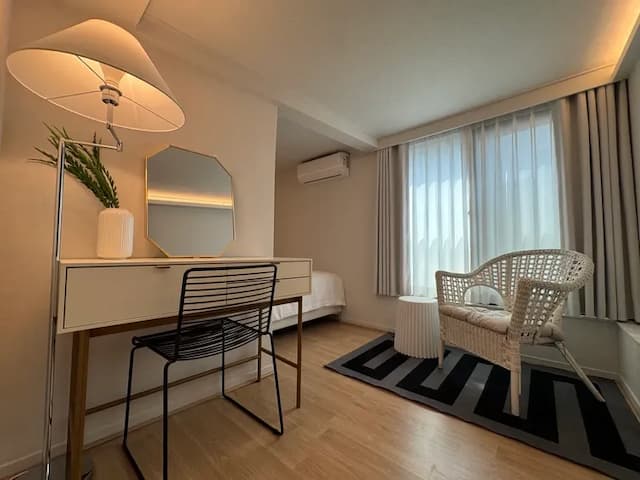 Minsu new home-Oasis Yeonnam #41 (5 minutes on foot from Arex and Hongik University Station)-11