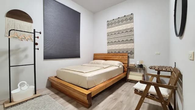 房間格局，使用高級護椎獨立筒床墊