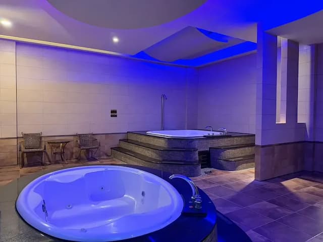 薇風精品汽車旅館 l 免費早餐-豪華雙人房 - 附設KTV-12