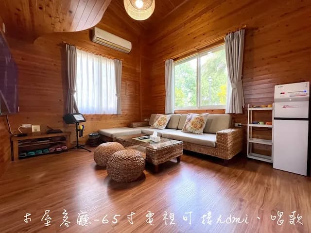 獨立客廳65寸大電視可唱歌看第四台youtube.netflix.有冰溫熱飲水機