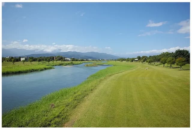 門口就是安農溪步道