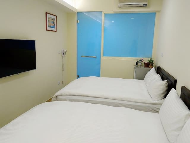 펑 클랜 베어 홈  (Feng clan bear home)-A4D1(exquisite 4 people room) Taichung Fengjia Night Market Accommodation-3