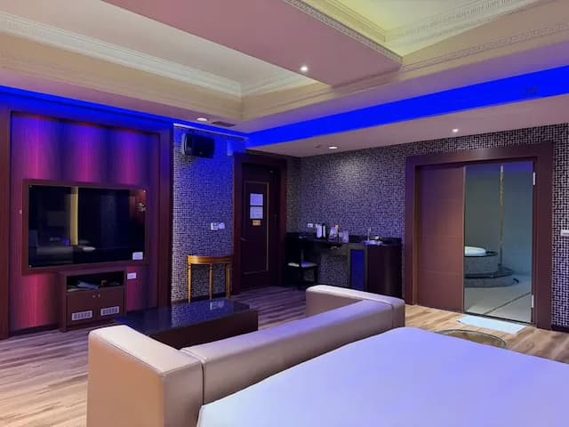 薇風精品汽車旅館 l 免費早餐-高級雙人房 - 附設KTV-3