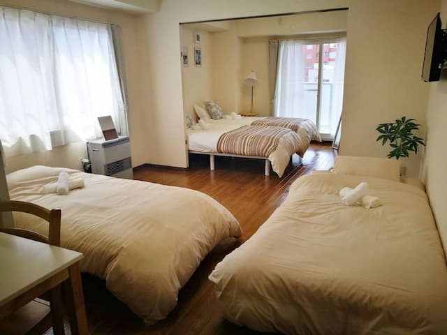 Susukino Station is only 400m (4 minutes walk from subway station)-Room 502-3