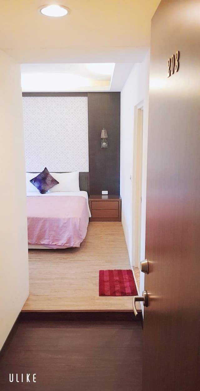 墾丁津津音樂客棧 | 室內公共空間自行車停放-203陽台4人房-1