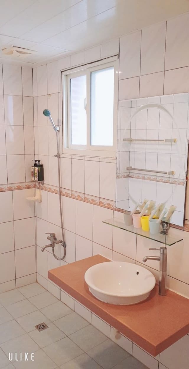 墾丁津津音樂客棧 | 室內公共空間自行車停放-203陽台4人房-6