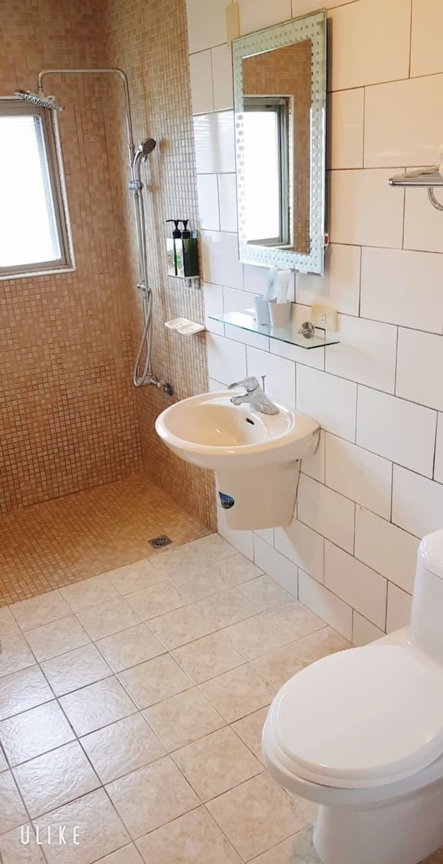 墾丁津津音樂客棧 | 室內公共空間自行車停放-301陽台2人房-9