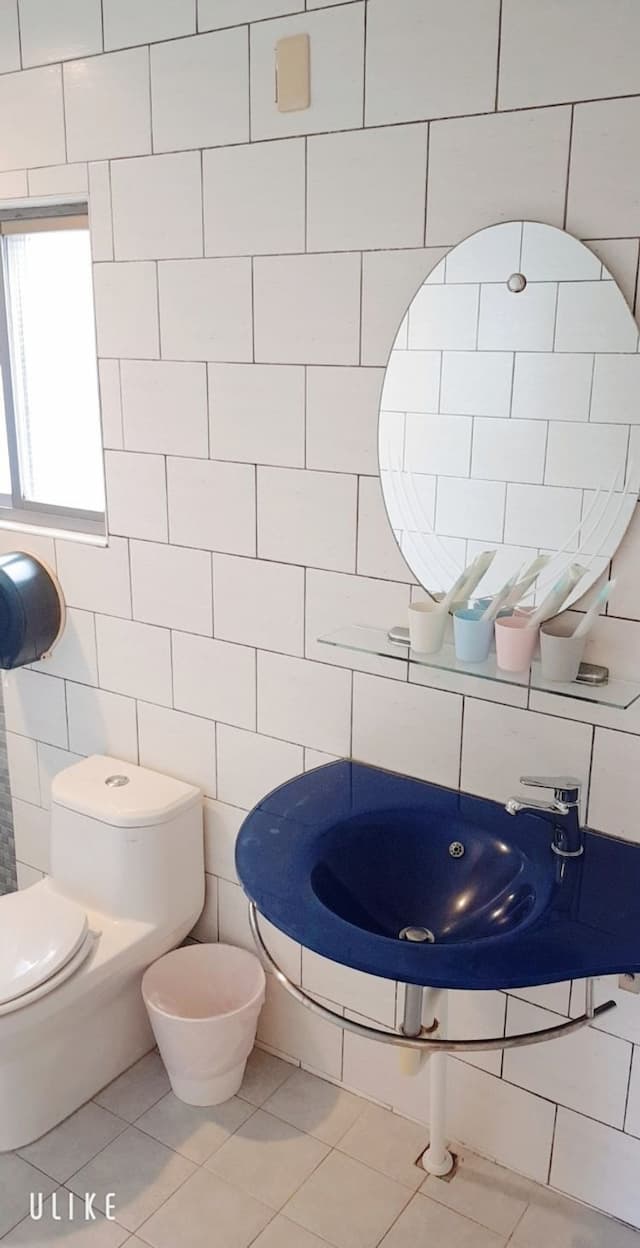 墾丁津津音樂客棧 | 室內公共空間自行車停放-303陽台4人房-11