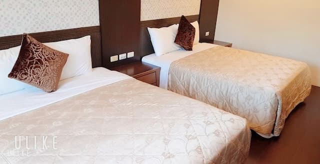 墾丁津津音樂客棧 | 室內公共空間自行車停放-303陽台4人房-13