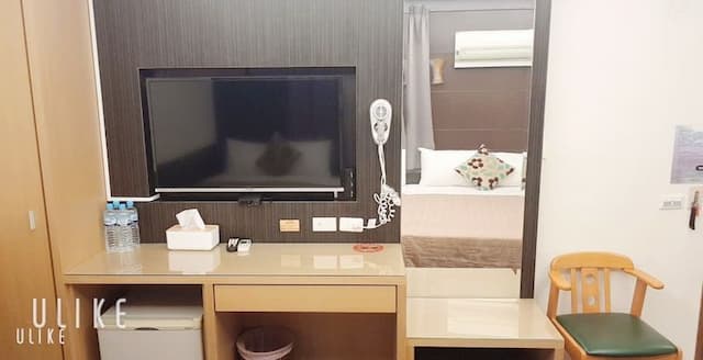 墾丁津津音樂客棧 | 室內公共空間自行車停放-305標準4人房-14