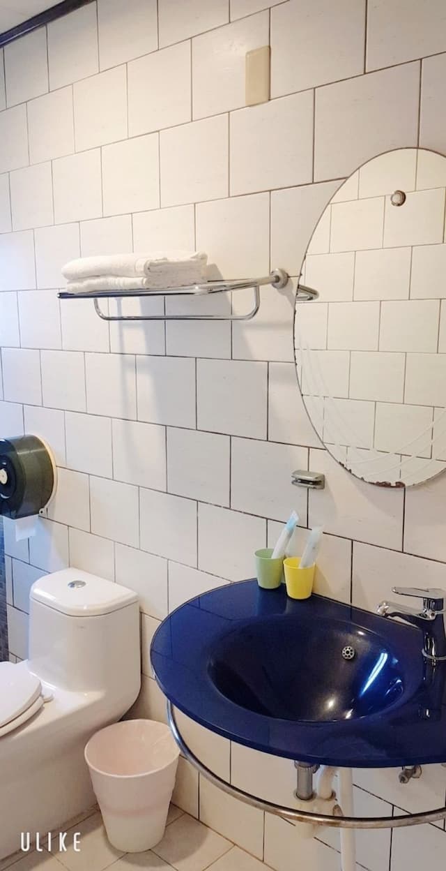 墾丁津津音樂客棧 | 室內公共空間自行車停放-306標準2人房-6