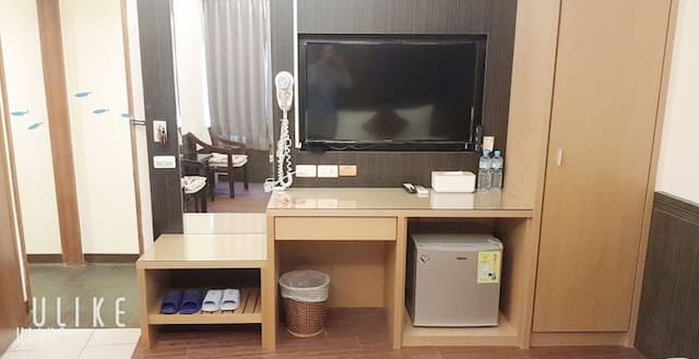 墾丁津津音樂客棧 | 室內公共空間自行車停放-306標準2人房-3