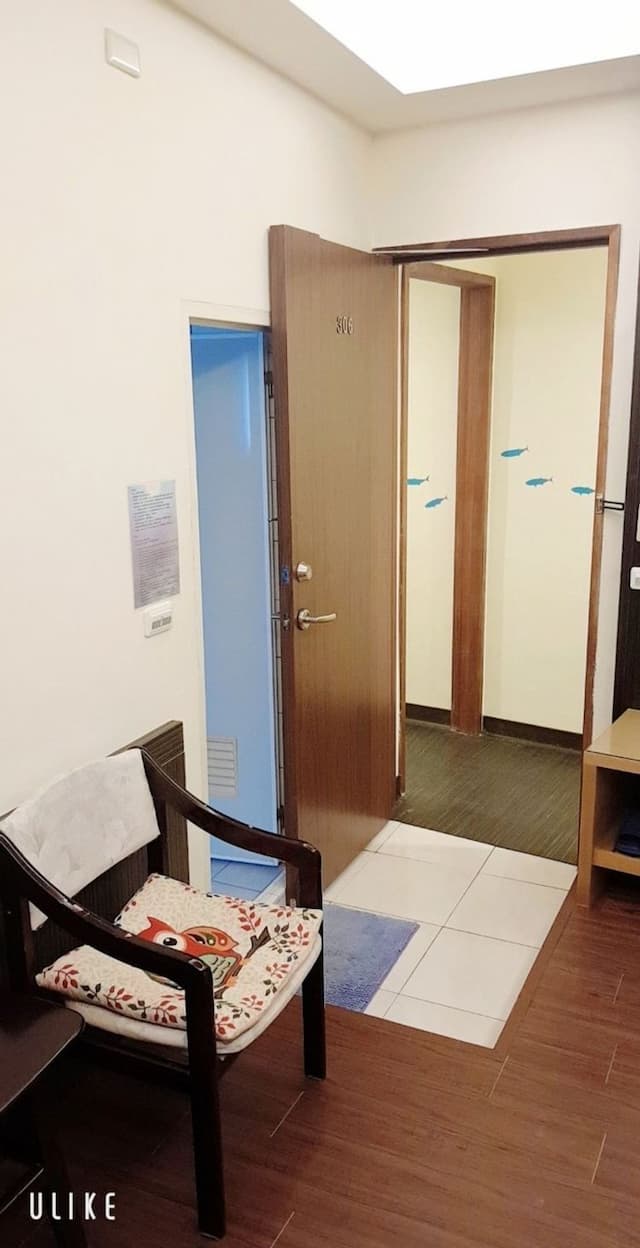 墾丁津津音樂客棧 | 室內公共空間自行車停放-306標準2人房-1