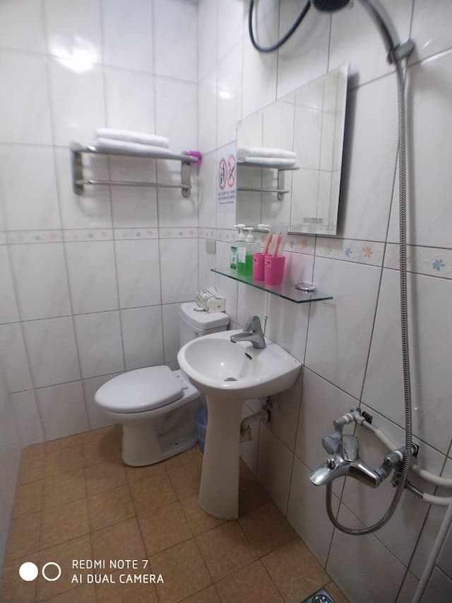 玖拾捌民宿｜可選購18-20人花蓮包棟｜近花蓮火車站-3A 雙床房附私人衛浴-8