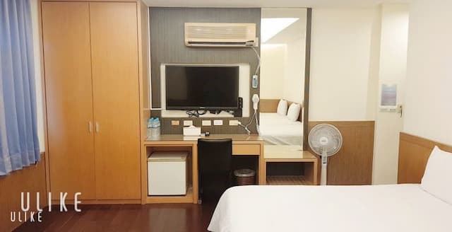 墾丁津津音樂客棧 | 室內公共空間自行車停放-310家庭8人房-13