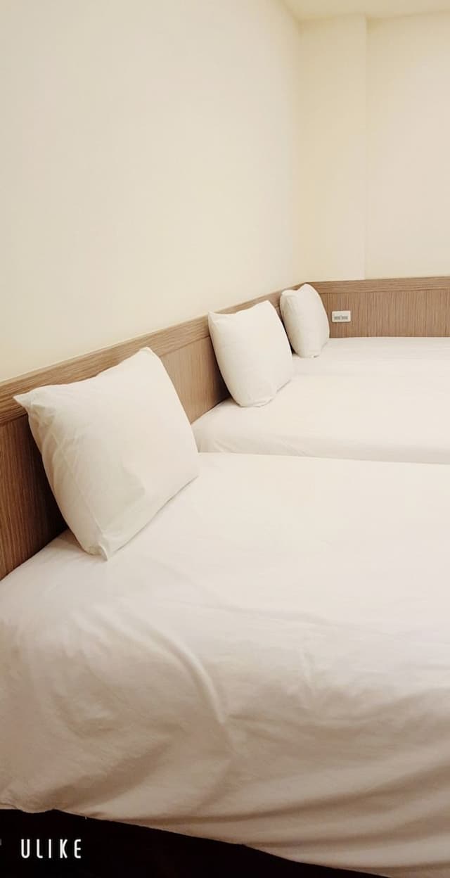 墾丁津津音樂客棧 | 室內公共空間自行車停放-310家庭8人房-8