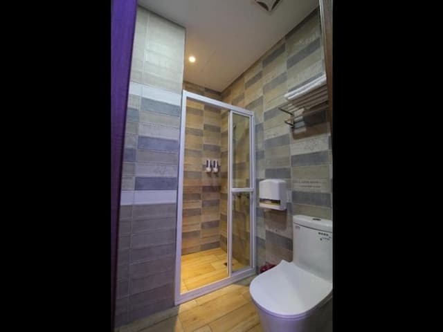 浪晴民宿｜可12人墾丁包棟 | 寵物友善 | 預約機場接送-標準雙人房-5