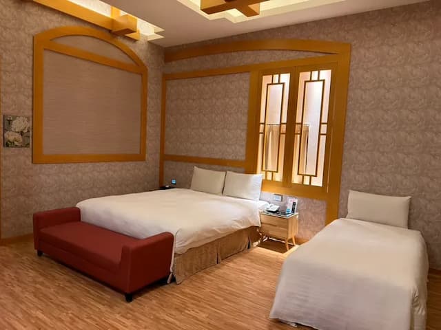 Wind Hotel-Deluxe Triple Room-1