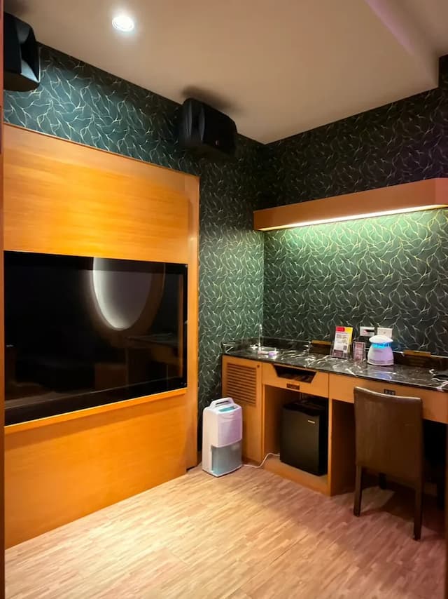 Wind Hotel-Deluxe Triple Room-5