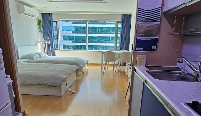 Hongdae clean house-room1-1