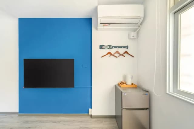 台南友愛有愛智能入住旅店-豪華加大雙人床房-14