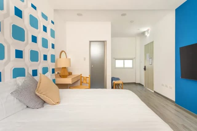 台南友愛有愛智能入住旅店-豪華加大雙人床房-8