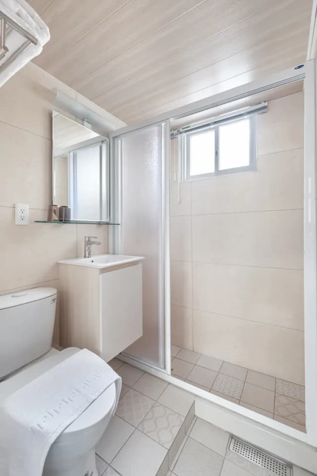 台南友愛有愛智能入住旅店-豪華加大雙人床房-15