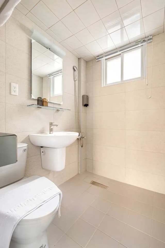 台南友愛有愛智能入住旅店-豪華加大雙人床房-9