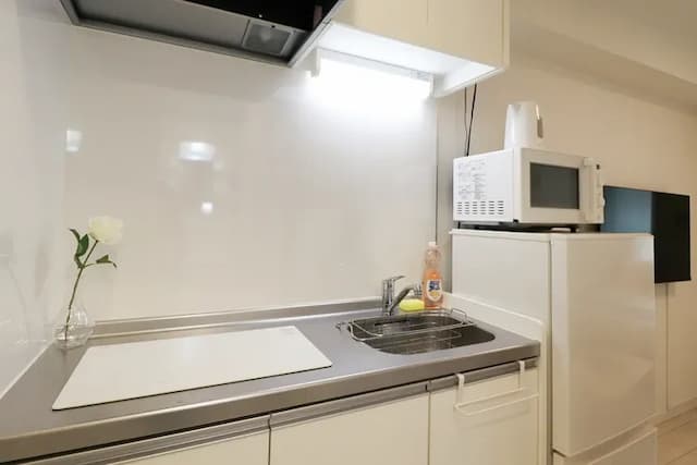 廚房、微波爐、冰箱