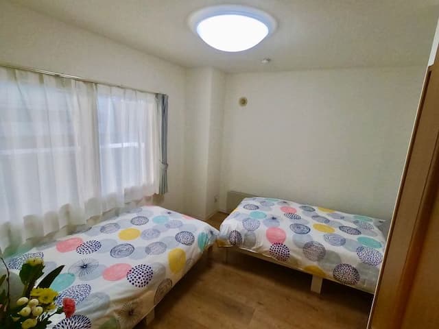 Susukino Station is only 400m (4 minutes walk from subway station)-R101/FreeCarpark/Susukino/TVTower/12pax-6