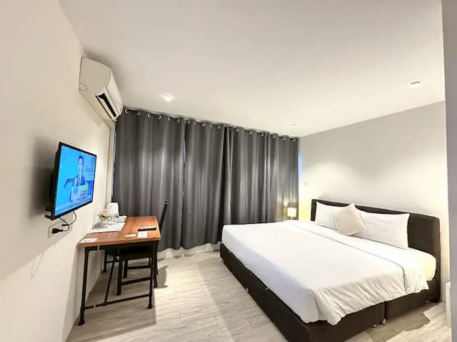 Studio F Sukhumvit-BUDGET DOUBLE ROOM-1
