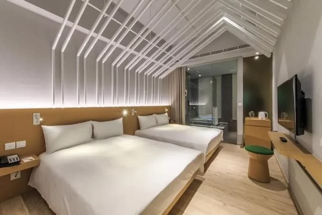 房型依設計不同，設備略有不同，客房設施請依現場提供為準