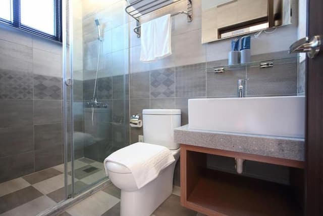 奇幻225 | 優質親子電梯民宿 | 花蓮火車站-經典雙人房—附陽台-4