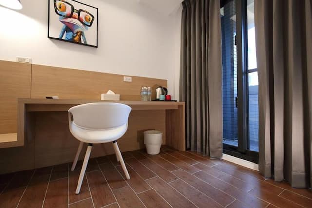 奇幻225 | 優質親子電梯民宿 | 花蓮火車站-懸浮雙人房—附陽台-3