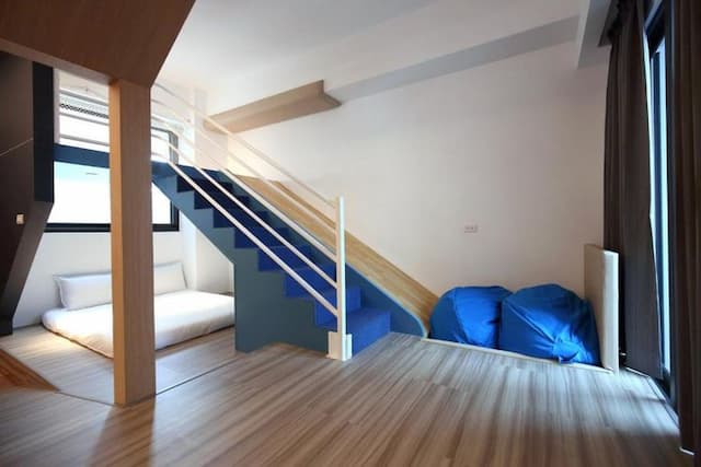 奇幻225 | 優質親子電梯民宿 | 花蓮火車站-家庭親子房悄悄話—附陽台-5