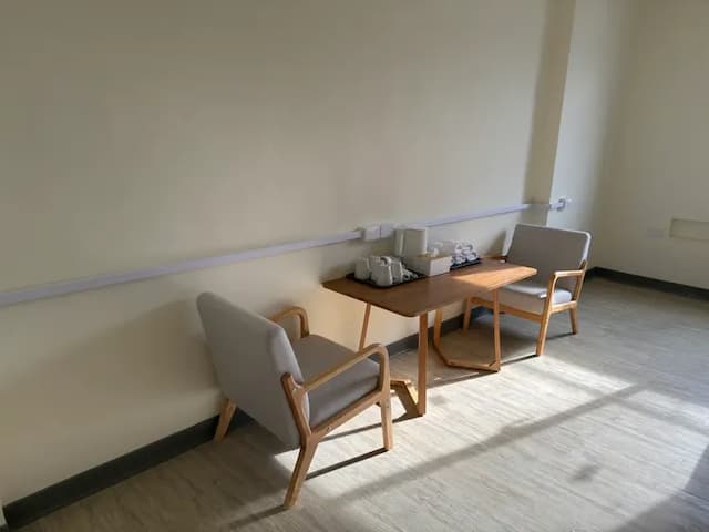 慢且洄瀾文旅飯店｜花蓮市中心美食吃不停｜香榭大道上-經濟五人房 - 無停車位-2