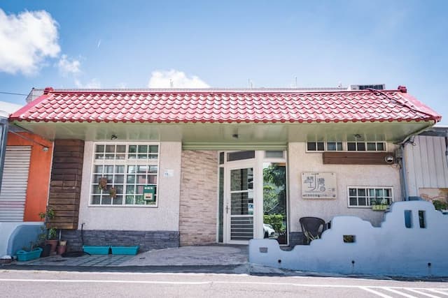 墾丁灣二館｜6人可包棟、烤肉-包棟(最多可住6人)-1