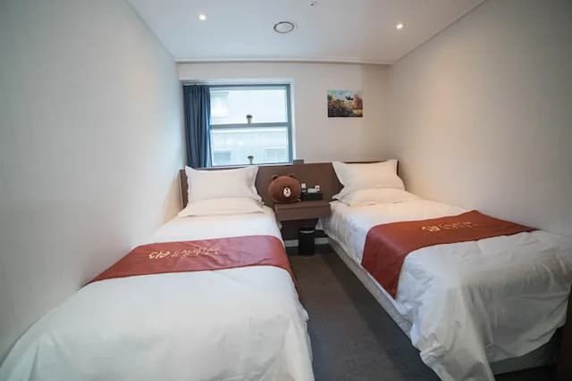 Calistar Hotel-Twin Room, Private Bathroom-6