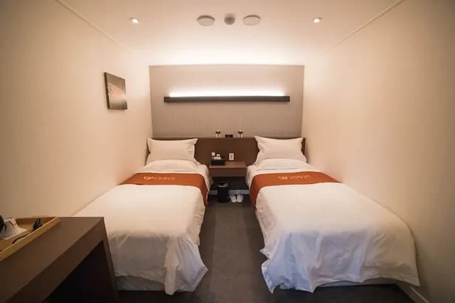 Calistar Hotel-Twin Room, Private Bathroom-4