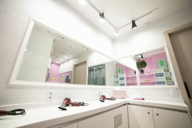 Calistar Hotel-Shared Dormitory, Women only (2 Beds)-11