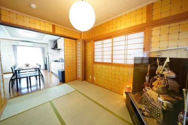 Shogun room with Livingroom