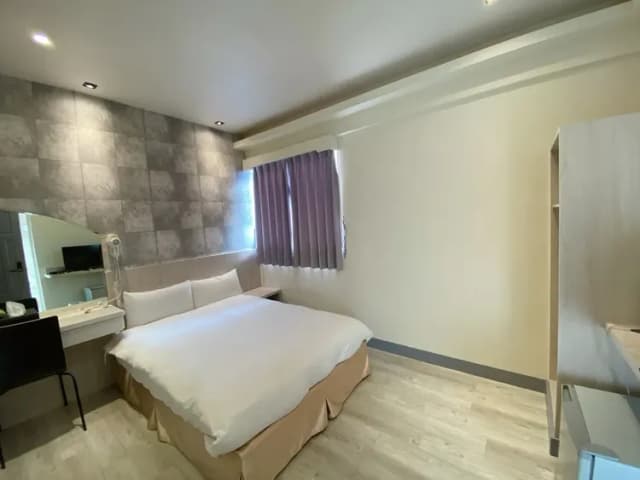 和興大飯店-精緻雙人房-1