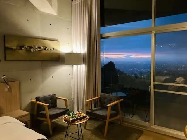 華山觀止｜一泊二食、半露天陽台獨享絕佳景緻-【農曆春節】觀景豪華套房｜一泊二食-6