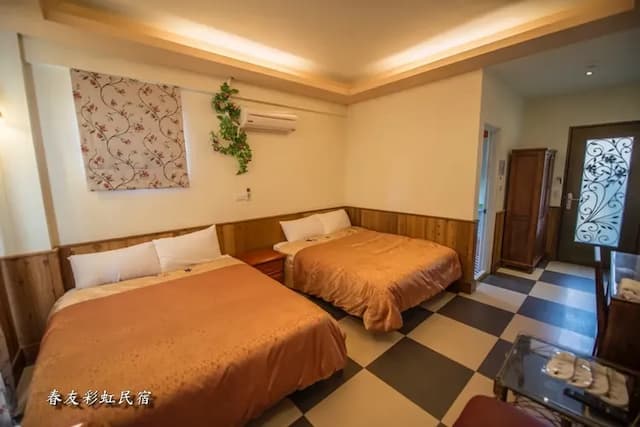 春友彩虹豪華露營｜可選購一泊四食、親子友善-楓香四人房-1