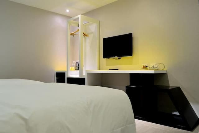 Wholesome Hotel-COZY Double Room - No Window-5