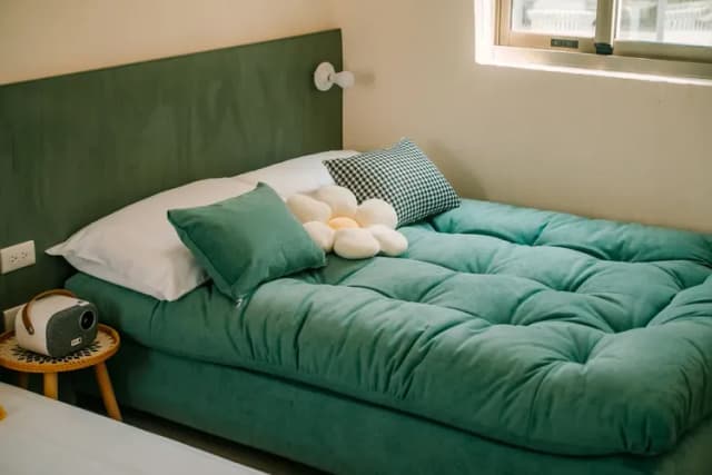 Boholand-Four-person room (one night's stay plus two meals)-3