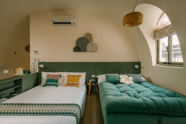 Boholand-Four-person room (excluding meal package)-1