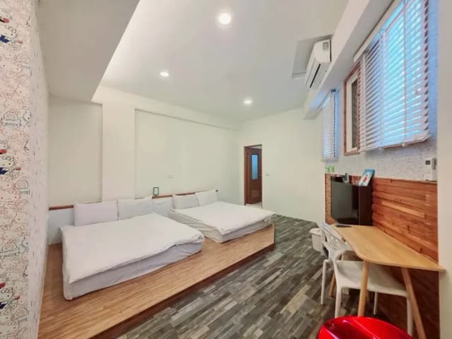 Q House-Four-person room-7