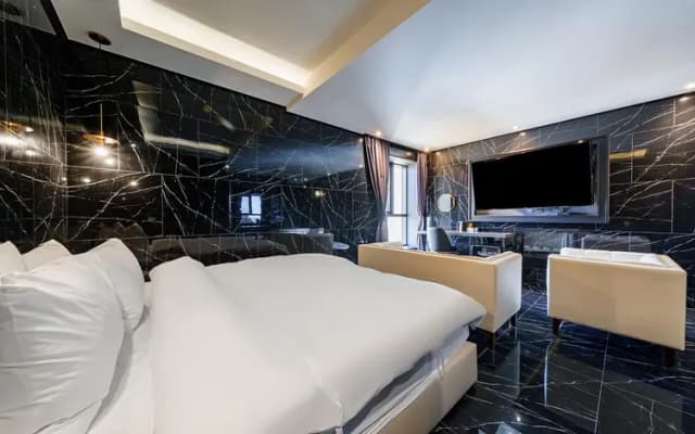 H Moment 飯店 松亭店-精緻套房（雙人床）-11